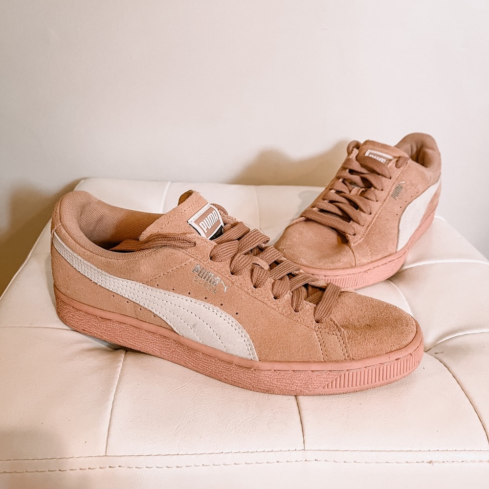 PUMA Suede Sneakers in Pink